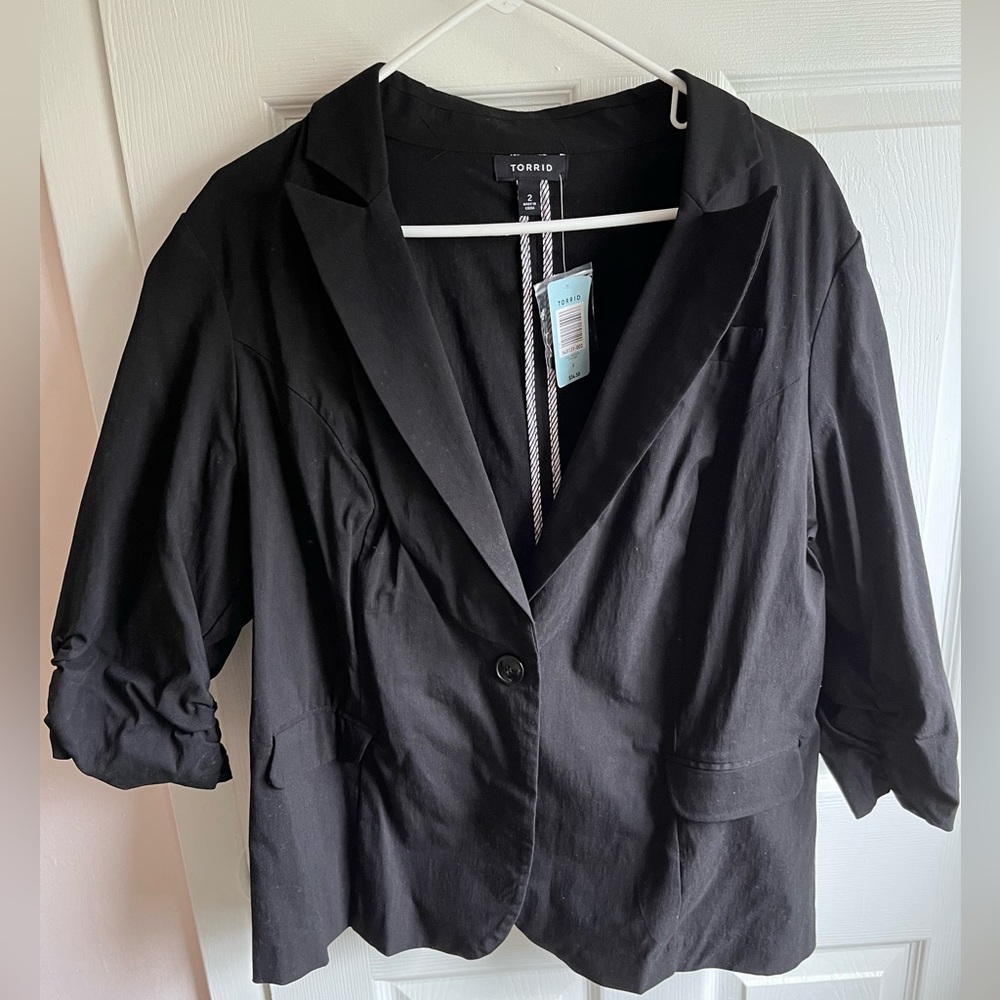 NWT Torrid Black Button Blazer Size 2
